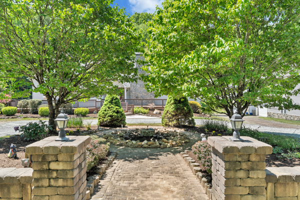 Contemporary Home for Sale in Floyd, VA!