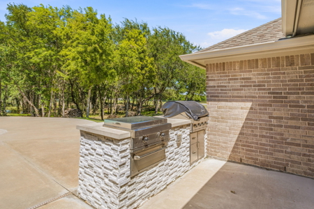 Custom-Built Country Retreat with Pool, Pool House, Theater Room - image 27