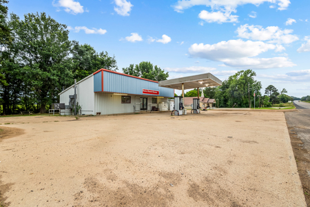 Commercial Property with Highway Frontage for Sale in Naples, TX - image 17