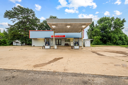 Commercial Property with Highway Frontage for Sale in Naples, TX - image 16