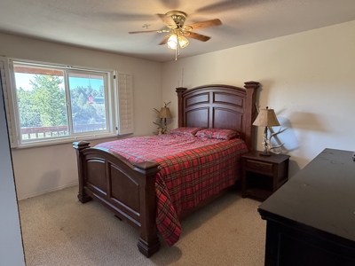 spacious home on 10.15 acres with meadows and a large garage - image 29