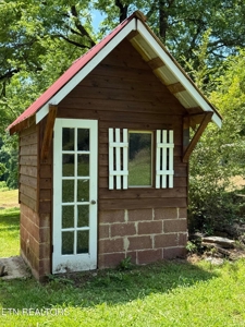 Farmhouse on 15 acres in McMinn County Tennessee - image 8