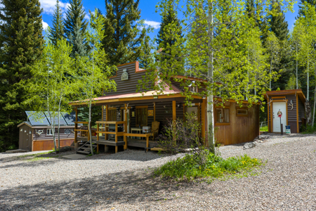 Colorado Mountain Hunting Retreat in Garfield County with Creek - image 2