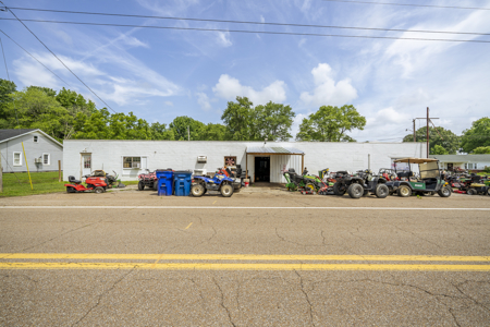 Versatile Building for Sale in Bradford, Tennessee - image 3