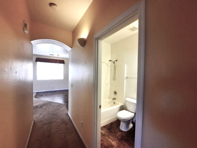 MOVE IN READY 3bed 2 bath well cared for home. - image 8