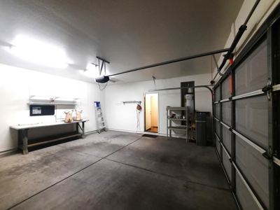 MOVE IN READY 3bed 2 bath well cared for home. - image 25