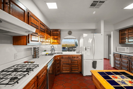Hilltop Hacienda For Sale With Panoramic Views - image 9