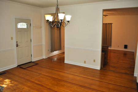 Charming 2-Bedroom Home with Detached 2-Car Garage in King City, - image 14