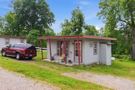 Income Producing Resort- 2 Homes and 5 Cabins Near Bull Shoal - image 26