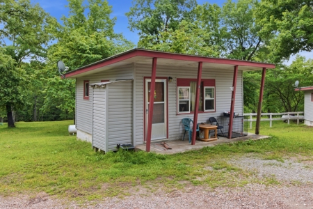 Income Producing Resort- 2 Homes and 5 Cabins Near Bull Shoal - image 27