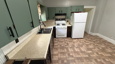 Three Bedroom, Two Bath House for Sale in Bethany, MO - image 16