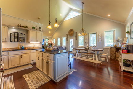 Private Country Home on 2 Acres | Thayer, MO - image 27