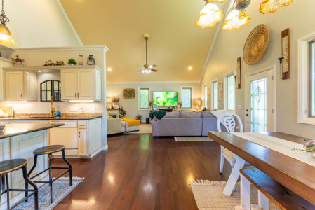 Private Country Home on 2 Acres | Thayer, MO - image 11