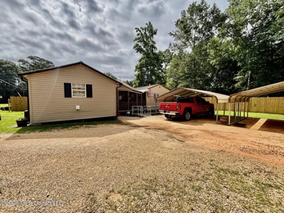 Pike County MS Home with Handicap Accessible Apartment - image 2