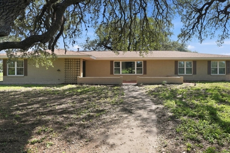 Country Living Under the Shade of Century-Old Live Oaks - image 25