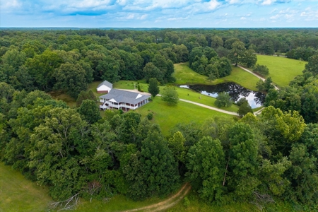 Country Home for Sale in Lewis County, Tennessee - image 41