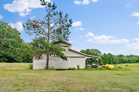 Country Home for Sale in Lewis County, Tennessee - image 32