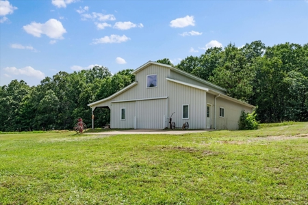 Country Home for Sale in Lewis County, Tennessee - image 34