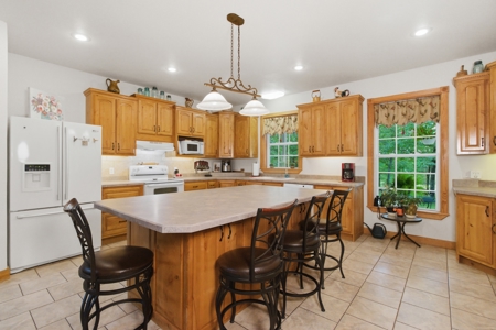 Country Home and Estate in West Plains, Howell County, Missouri - image 10