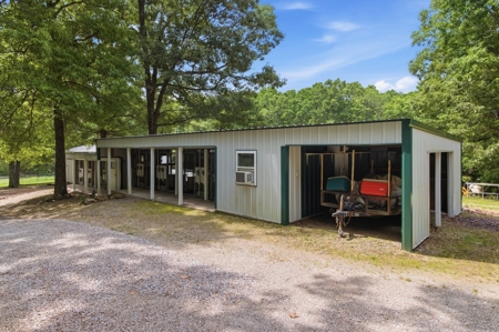 Country Home and Estate in West Plains, Howell County, Missouri - image 40