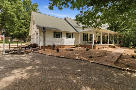 Country Home and Estate in West Plains, Howell County, Missouri - image 30