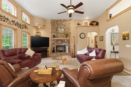 Country Home and Estate in West Plains, Howell County, Missouri - image 7