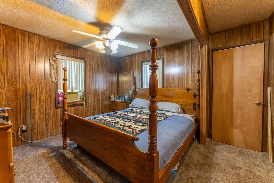 No Caption
