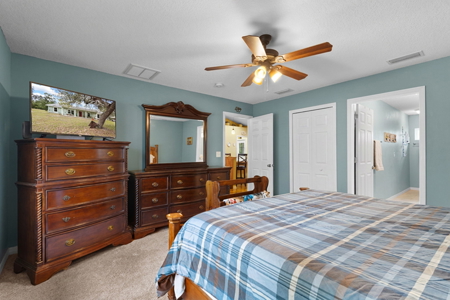 Gilchrist County Home on 10 Acres with Guesthouse and Pond - image 14