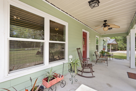 Gilchrist County Home on 10 Acres with Guesthouse and Pond - image 2