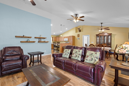 Gilchrist County Home on 10 Acres with Guesthouse and Pond - image 5