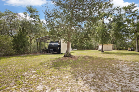 Gilchrist County Home on 10 Acres with Guesthouse and Pond - image 29