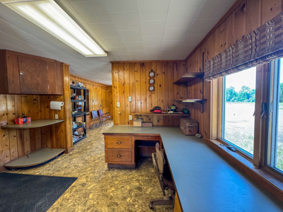 Large Commercial Space - Lincoln, Maine - image 11