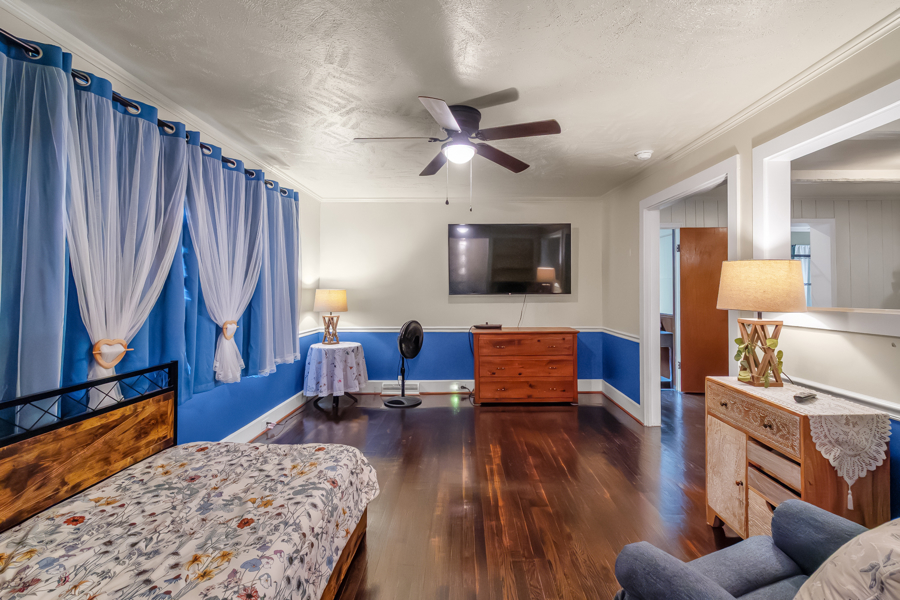 No Caption