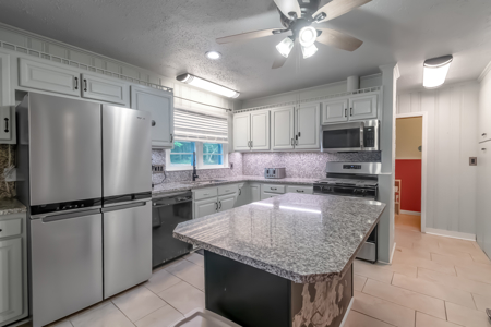 25-Acre Cheraw SC Brick Ranch Home with Workshop & Flex Space - image 16