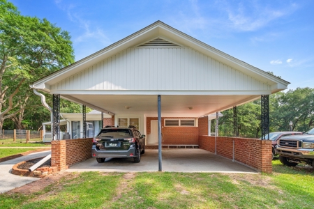 25-Acre Cheraw SC Brick Ranch Home with Workshop & Flex Space - image 3
