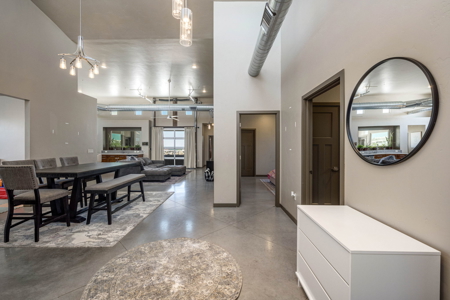 Luxury Home With Mountain Views In Las Cruces, NM - image 2