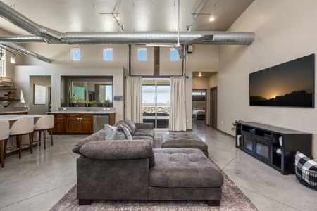 Luxury Home With Mountain Views In Las Cruces, NM - image 6