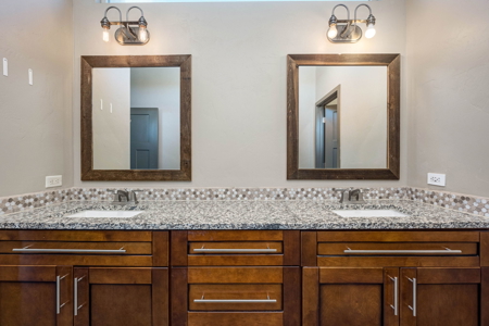 Luxury Home With Mountain Views In Las Cruces, NM - image 29