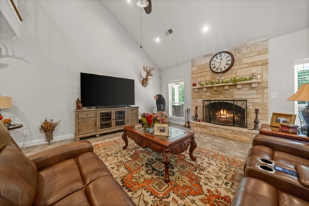 The Perfect Country Homestead in Quitman, Texas - Wood County - image 8
