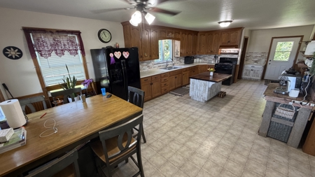 62± Acres, 22 Stalls & Stunning Country Home - image 6