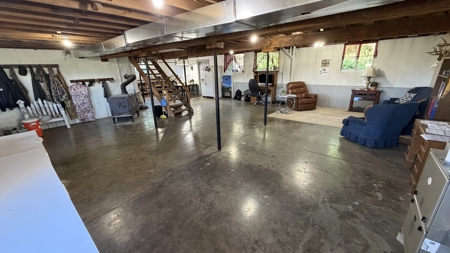 62± Acres, 22 Stalls & Stunning Country Home - image 18