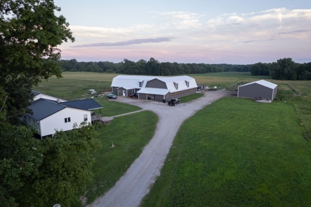 62± Acres, 22 Stalls & Stunning Country Home - image 1