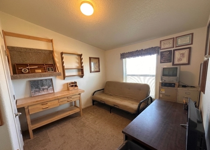 Eastern Oregon Crane Homestead - image 10