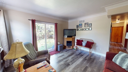 2+/-Acre Country Home At Online Auction - image 3