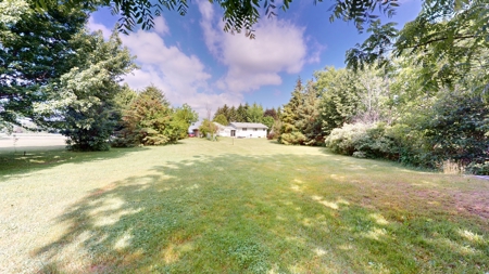 2+/-Acre Country Home At Online Auction - image 1