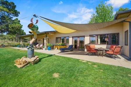 Luxury Mountain Retreat with Premier Equestrian Facilities - image 43