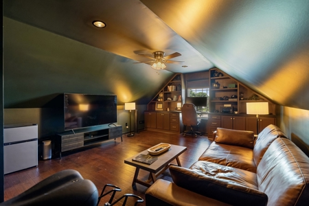 Updated Columbia Home with Pool & Main-Level Primary - image 32