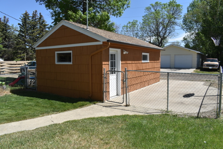 Home for sale in Shelby, MT 5 bed, 2 bath, Ready - image 38