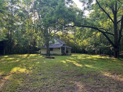 Hunting Heaven: 80-Acre Sportsman's Paradise awaits! - image 6