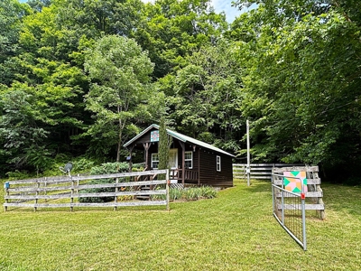 Timber Frame Home on 149+/- Ac. - Cottage - Cabin - Liberty, KY. - image 36